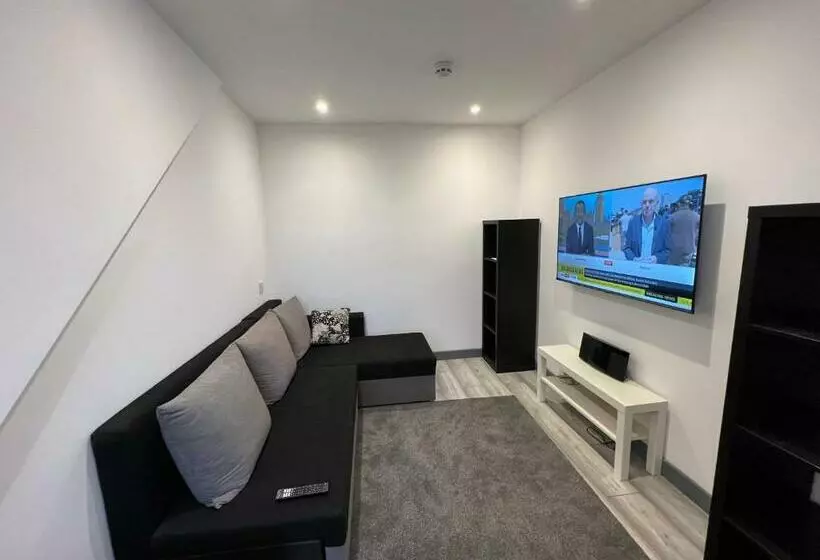 ペンション Rooms In Modernised Victorian House