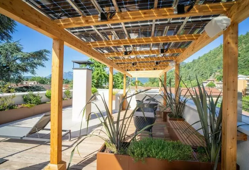 پانسیون Wellness & Smart Suites