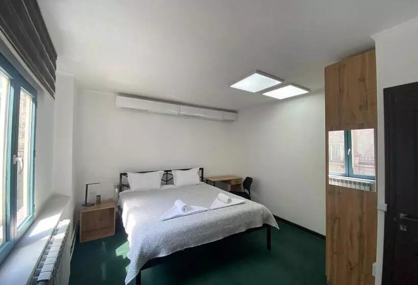 هاستل место встречи Guest House Meeting Place