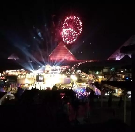 هاستل Sunny Pyramids View Inn