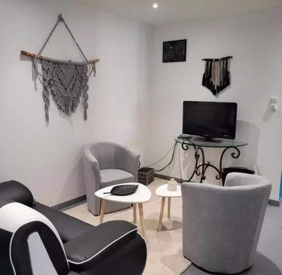 Aamiaismajoitus (B&B) Chambre D Hôte à La Villa René