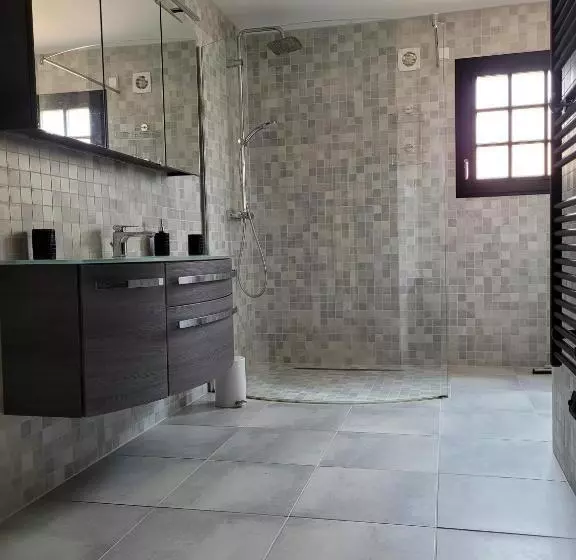 Aamiaismajoitus (B&B) Chambre D Hôte à La Villa René