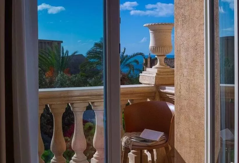 Hotelli La Paloma Blanca