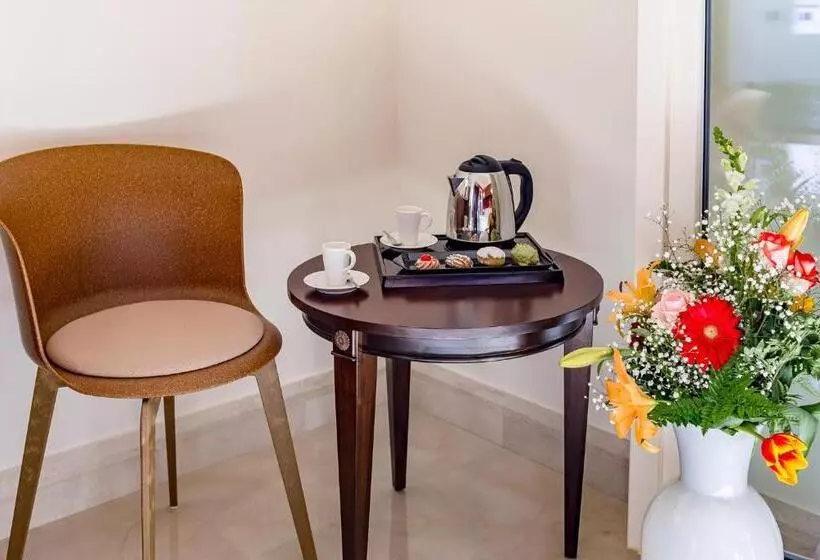 Hotelli La Paloma Blanca