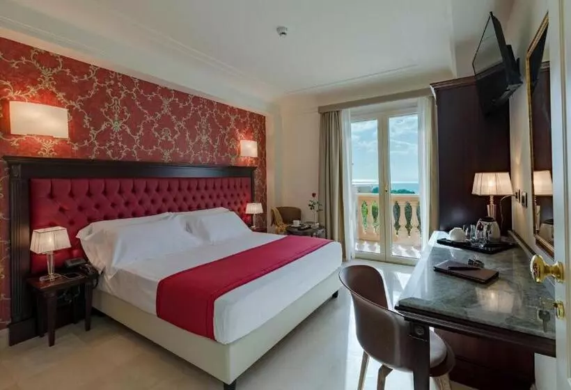 Hotelli La Paloma Blanca