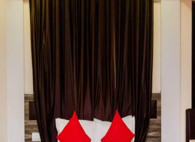 Hotel Pheonix