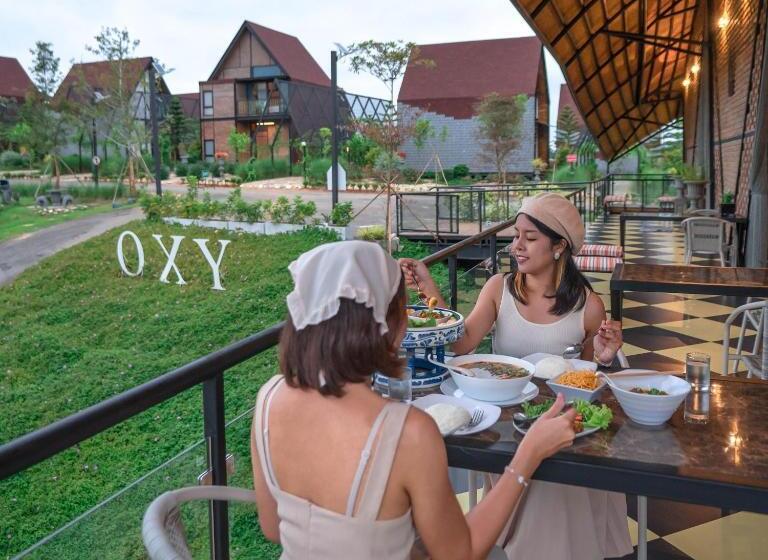 Oxy Resort