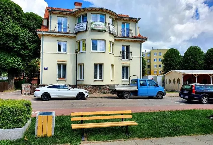ペンション Anna Centrum Pokoje Przy Plaży
