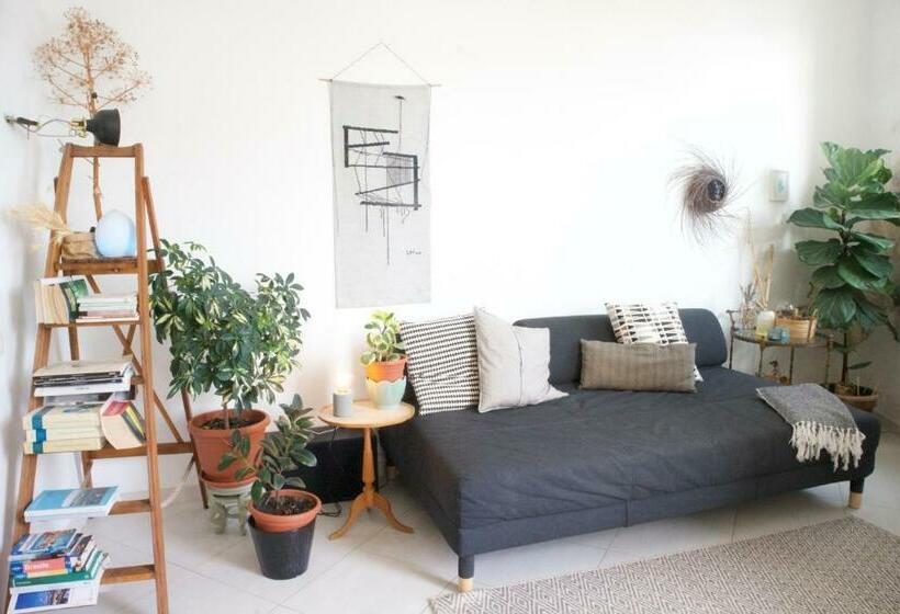 Пансион Cozy Room With Kitchen Use In The Heart Of Cagliari Villanova