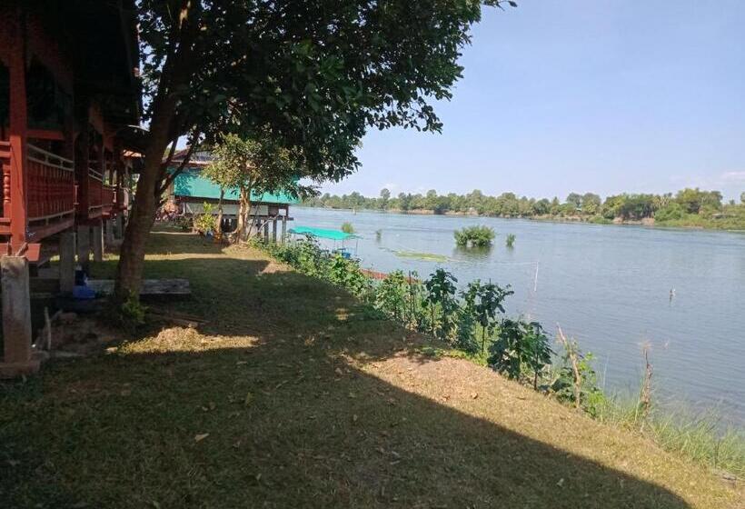 פנסיון Mr. Phaos Riverview Guesthouse & Restaurant