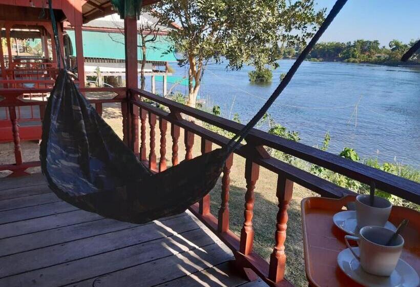 פנסיון Mr. Phaos Riverview Guesthouse & Restaurant