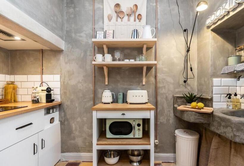 پانسیون @ Rita Splace