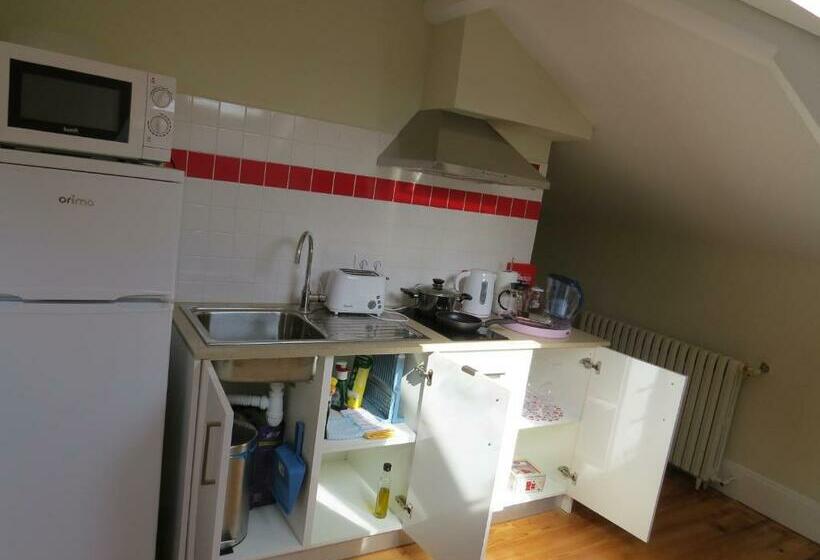 بنسيون Sky Accommodations Rome Studio