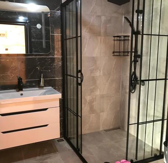 Vadi Kaya Dağ Evleri