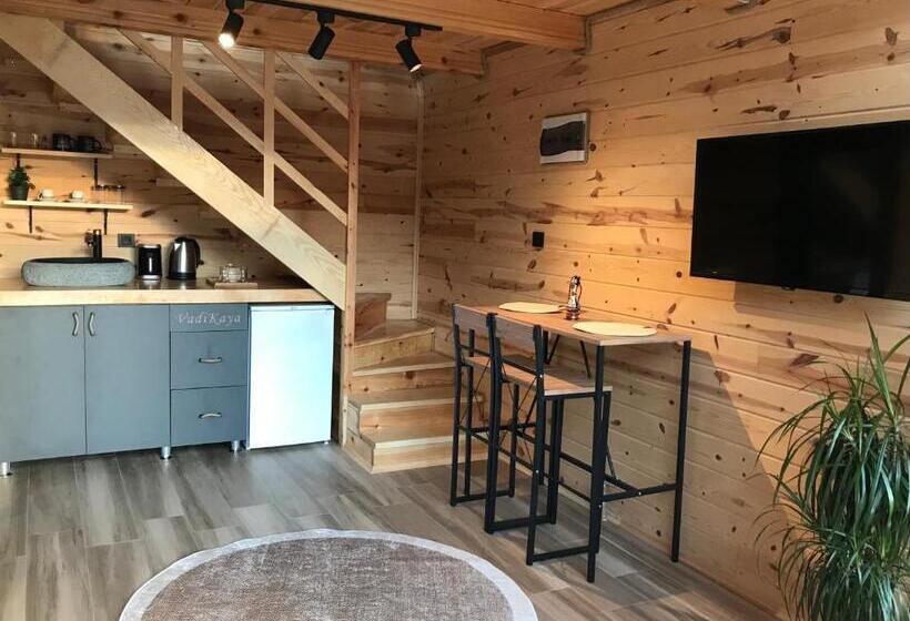 Vadi Kaya Dağ Evleri