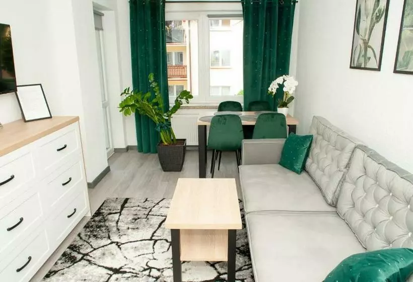 ベッドアンドブレックファースト Apartament Luxury Swidnik