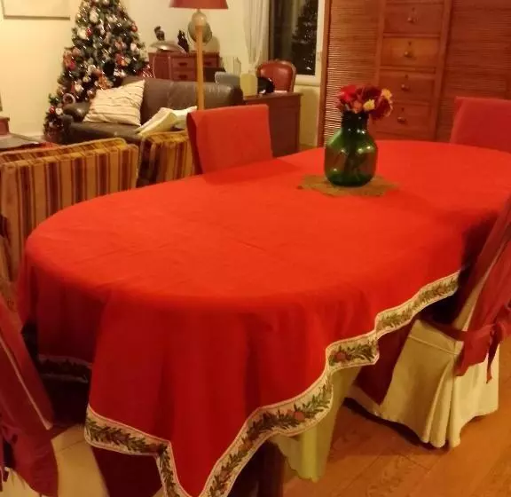 تختخواب و صبحانه Artistic House