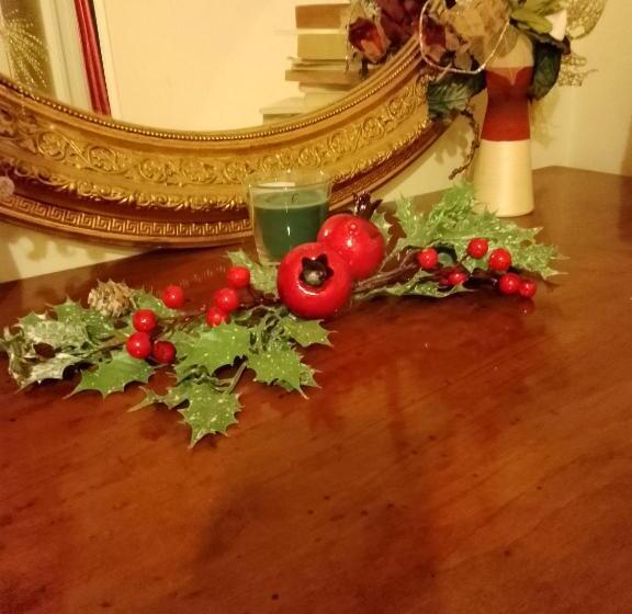 تختخواب و صبحانه Artistic House