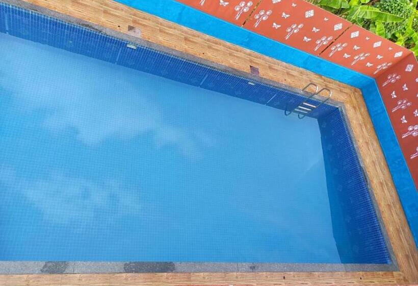 تختخواب و صبحانه Shree Vighnaharta Cottage