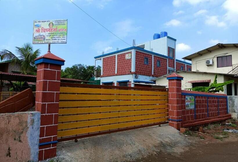 تختخواب و صبحانه Shree Vighnaharta Cottage