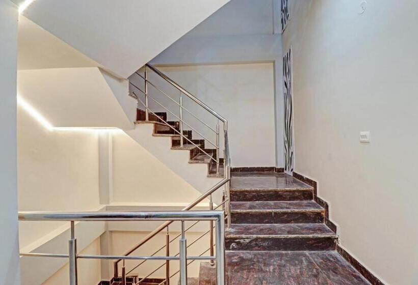 Flagship Hotel Shiv Sarover In