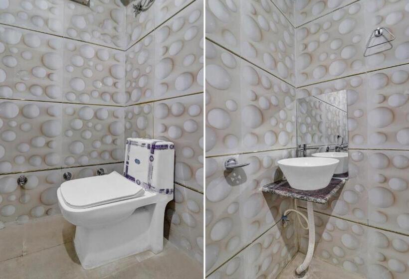 Flagship Hotel Shiv Sarover In