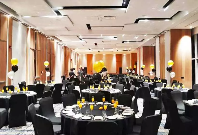 ホテル Courtyard By Marriott Colombo