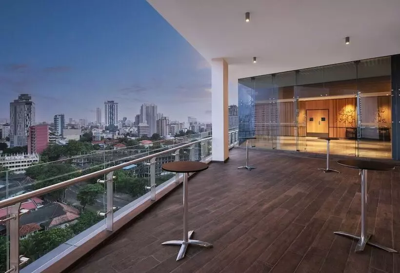 ホテル Courtyard By Marriott Colombo