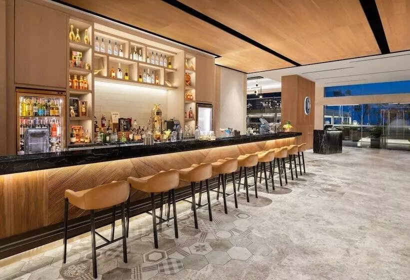 ホテル Courtyard By Marriott Colombo