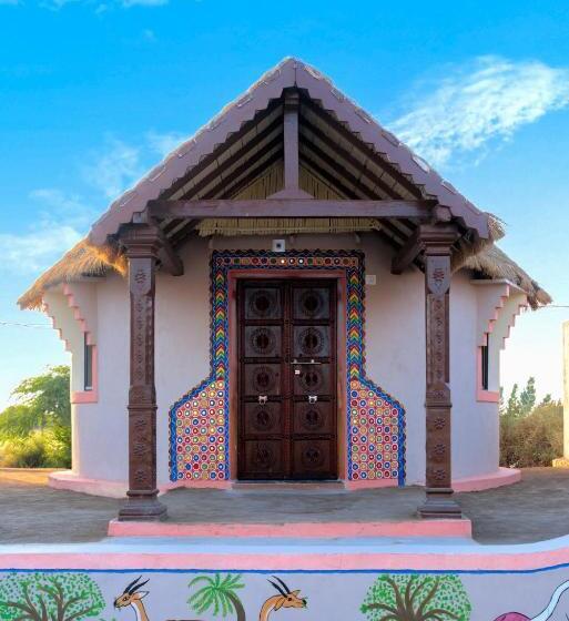 בית מלון כפרי Dholavira Village Resort