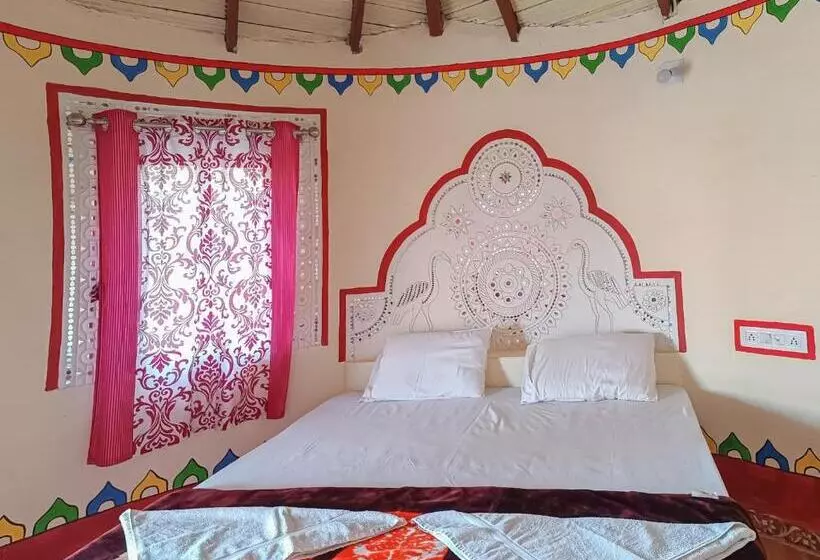 Hotelli Dholavira Village Resort