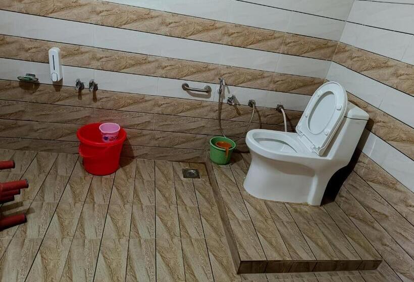 בית מלון כפרי Dholavira Village Resort