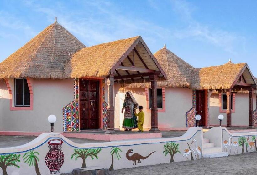 בית מלון כפרי Dholavira Village Resort
