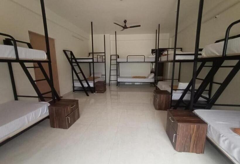 Отель Kurinji Inn