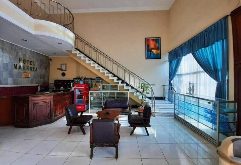 Otel Mahkota