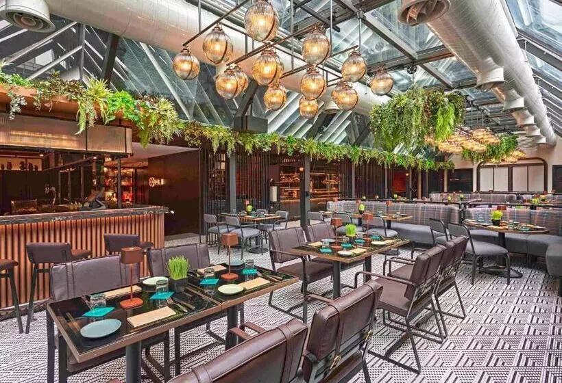 هتل Pullman Singapore Orchard