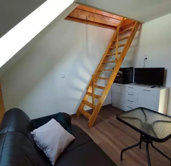 ペンション Dom Na Brzoskwiniowej