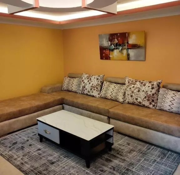 پانسیون Karen S Naivasha 1br Posh Palace