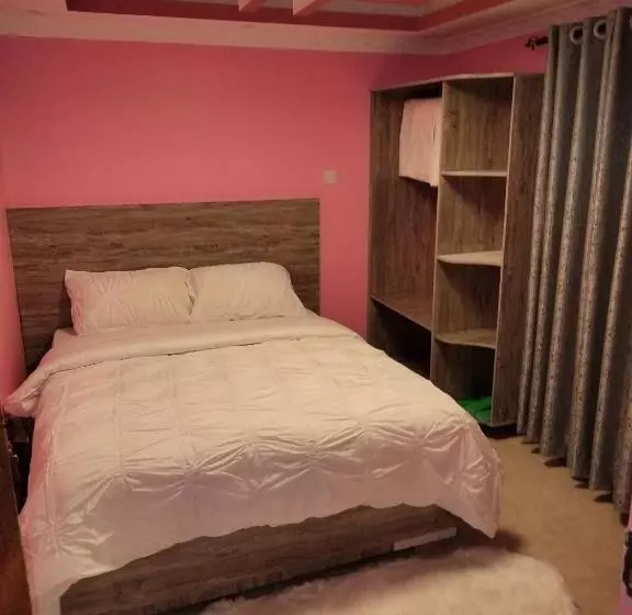 پانسیون Karen S Naivasha 1br Posh Palace