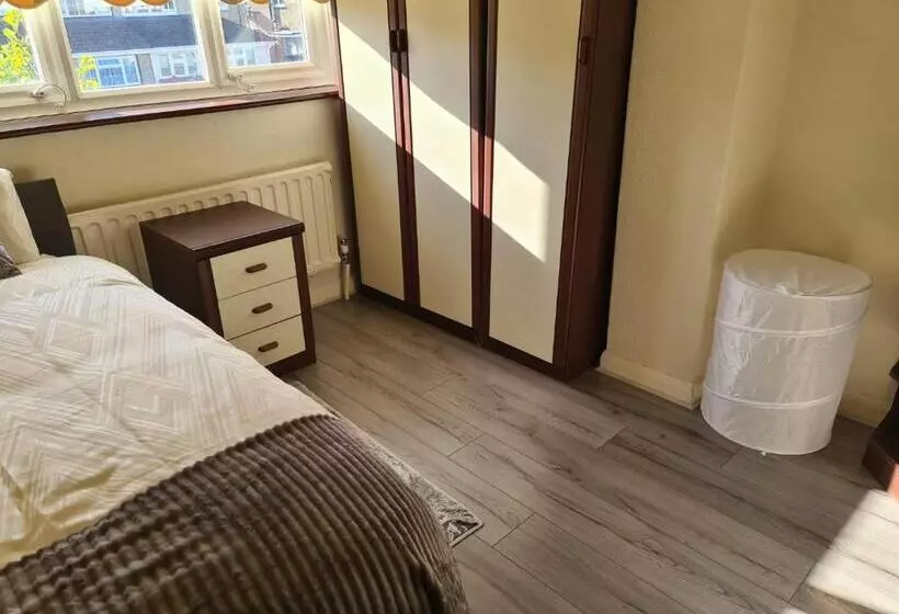 ペンション Mesa Property Services