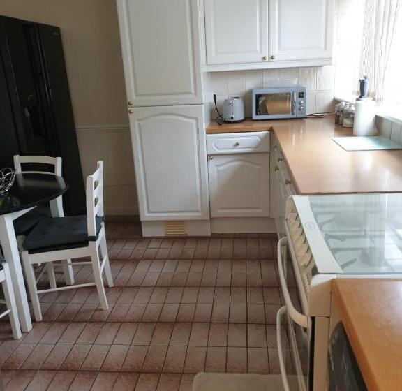 Пансион Mesa Property Services