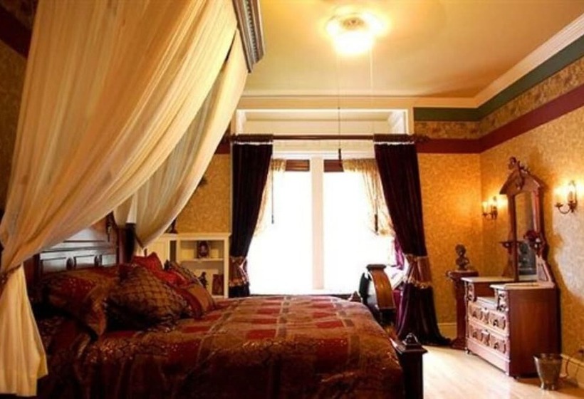 Alexander Mansion Bed & Breakfast