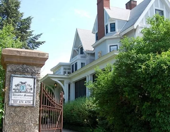 Alexander Mansion Bed & Breakfast