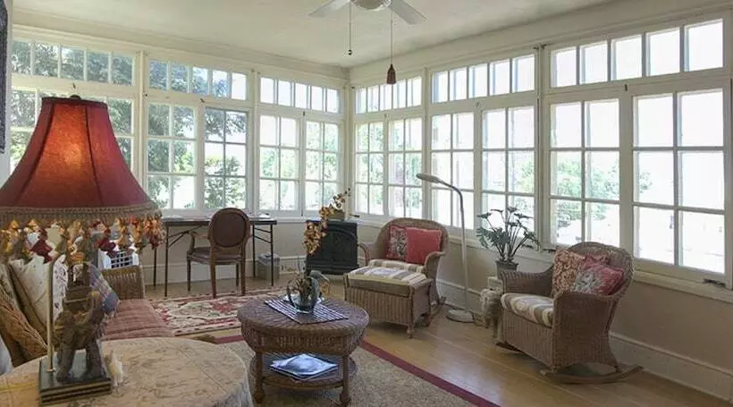 Alexander Mansion Bed & Breakfast