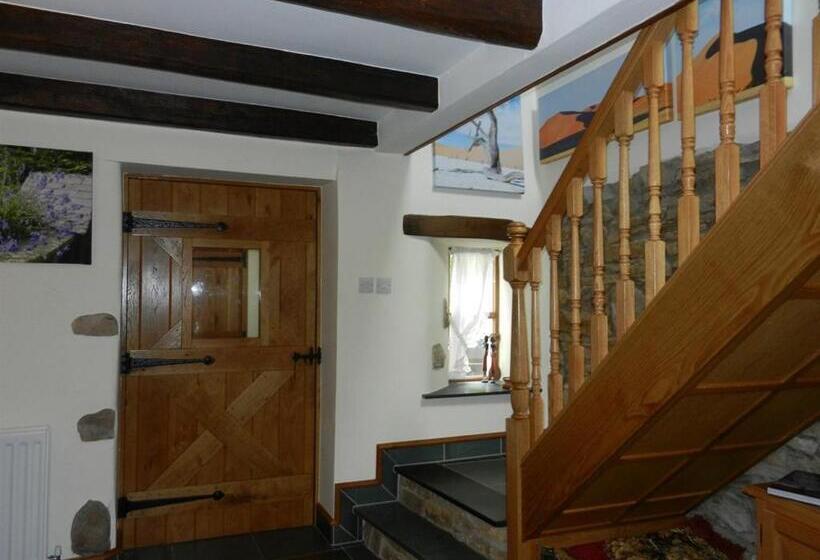 Armidale Cottages B&b