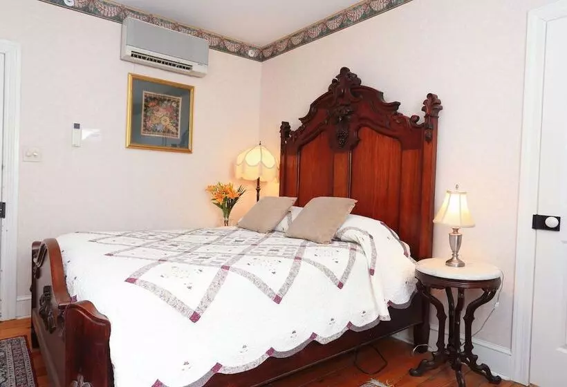 Beauclaires Bed & Breakfast