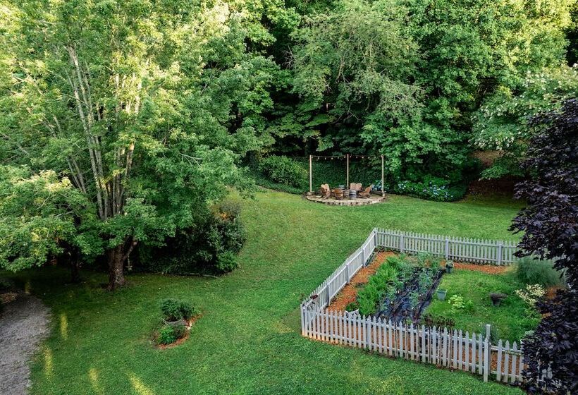 مبيت وإفطار Beechwood Inn