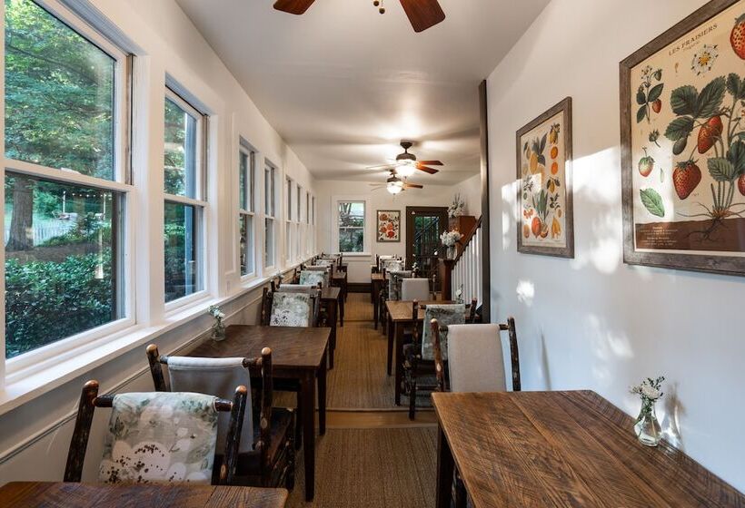 مبيت وإفطار Beechwood Inn