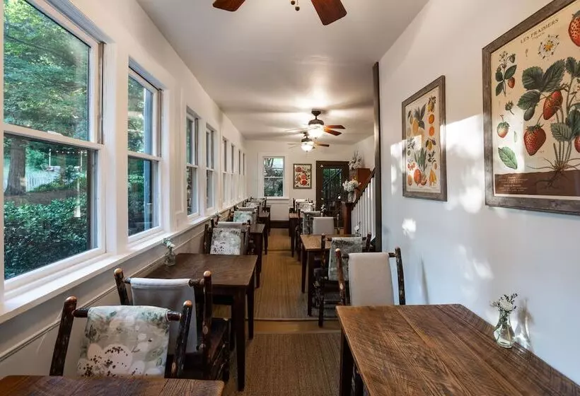 ベッドアンドブレックファースト Beechwood Inn