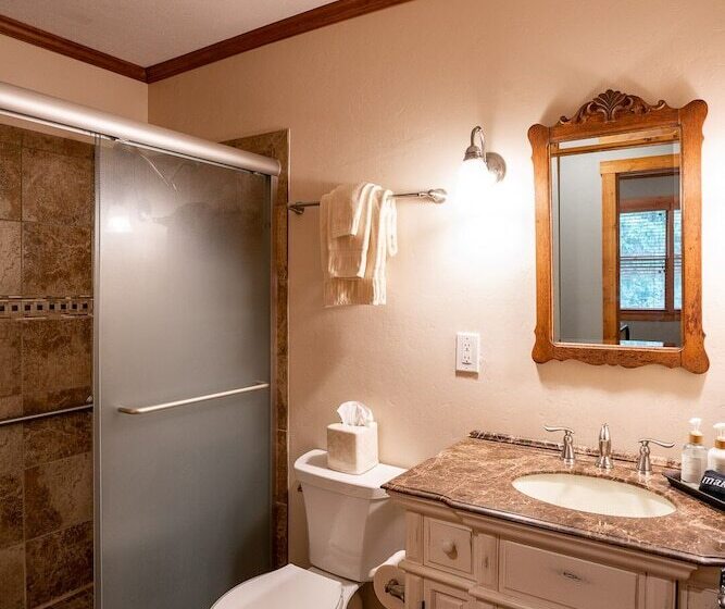 مبيت وإفطار Beechwood Inn